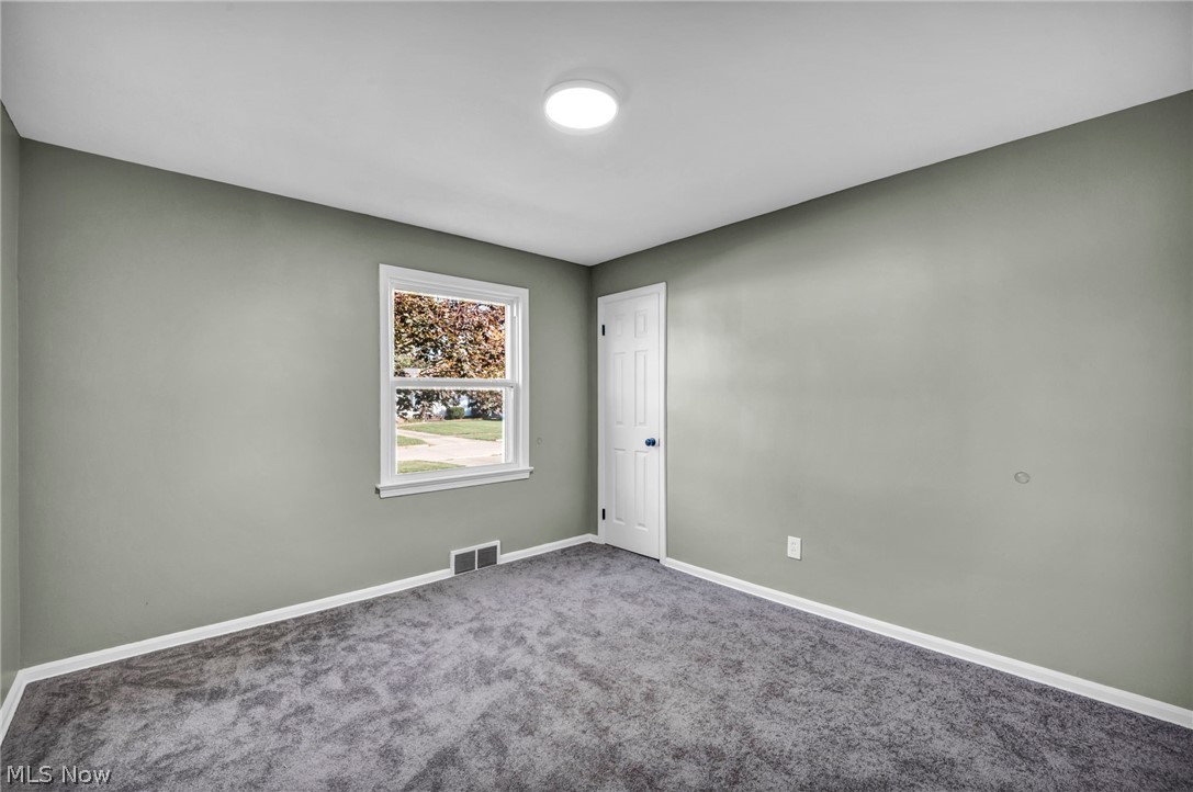 7198 Greenleaf Avenue Parma OH 44130