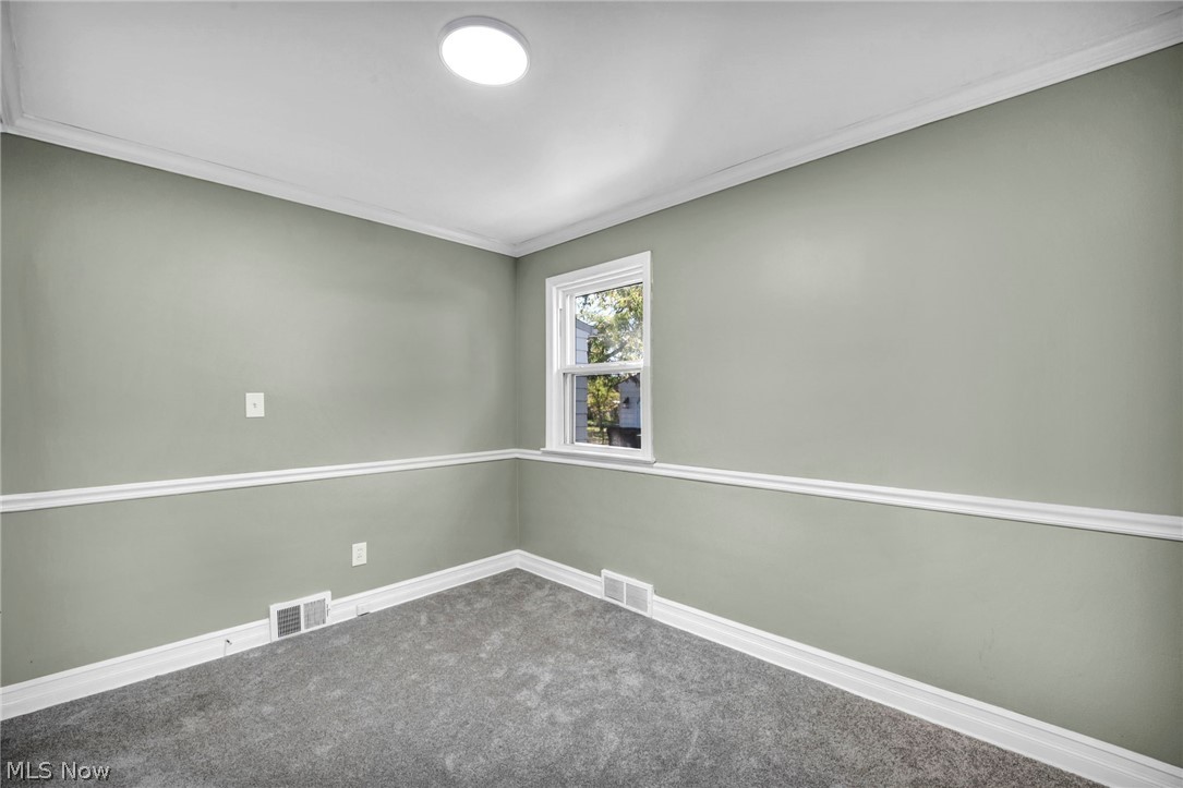7198 Greenleaf Avenue Parma OH 44130