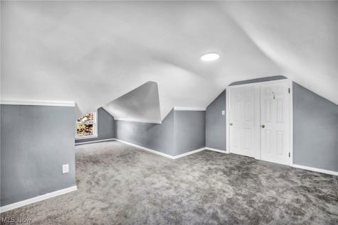 7198 Greenleaf Avenue Parma OH 44130