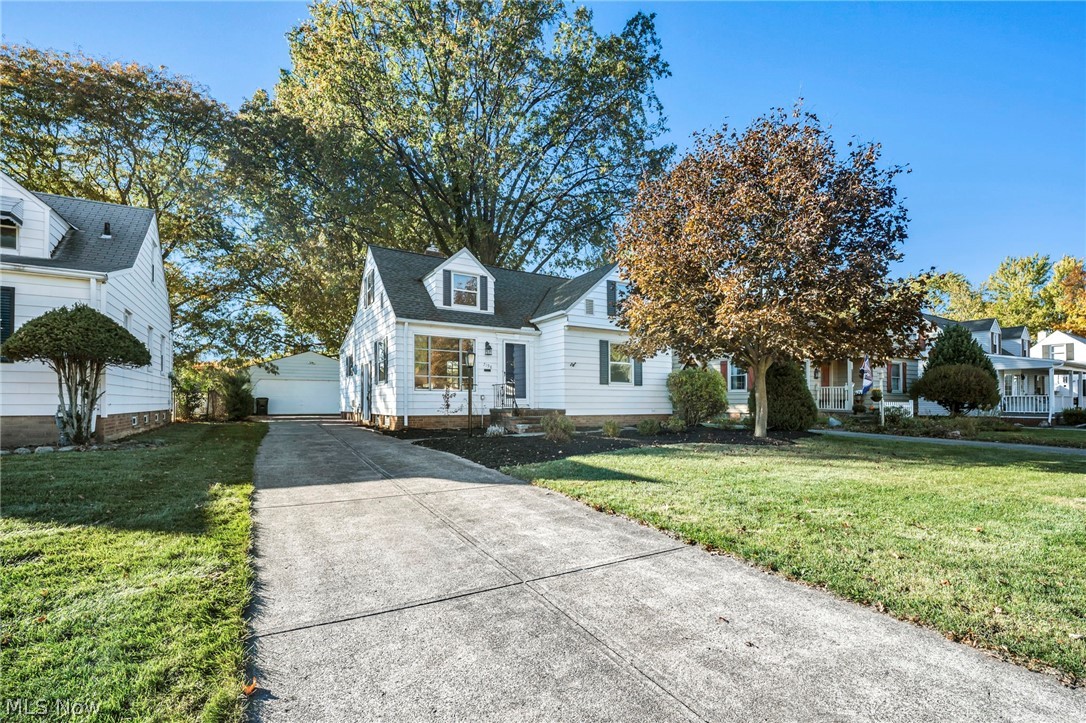 7198 Greenleaf Avenue Parma OH 44130