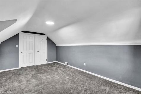 7198 Greenleaf Avenue Parma OH 44130