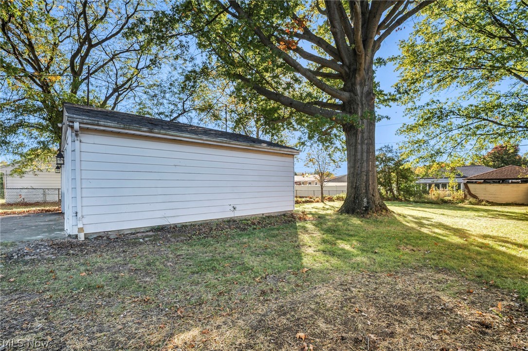 7198 Greenleaf Avenue Parma OH 44130