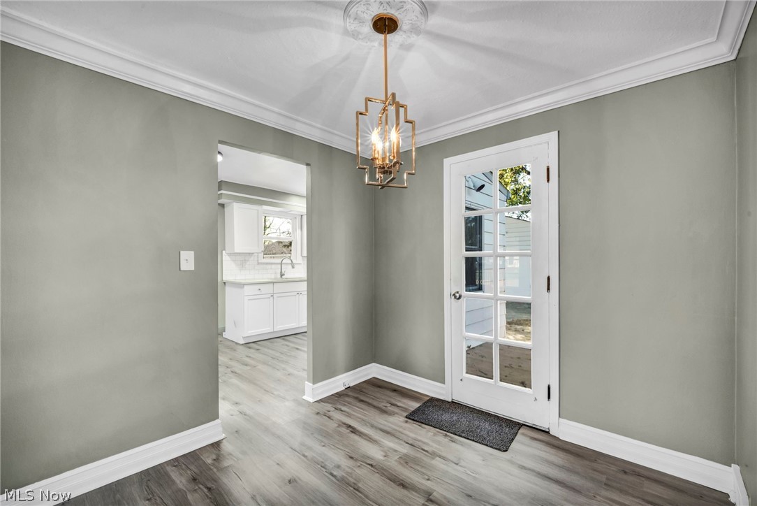 7198 Greenleaf Avenue Parma OH 44130