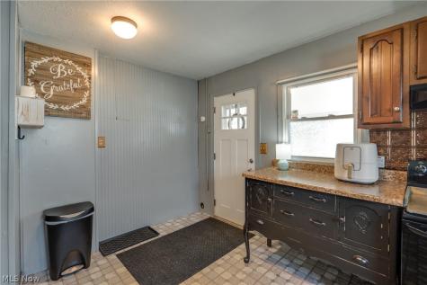 2313 Bollinger Avenue NE Canton OH 44705