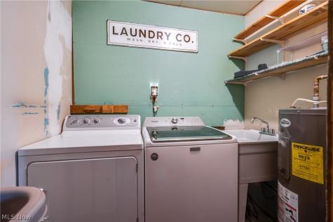 2313 Bollinger Avenue NE Canton OH 44705