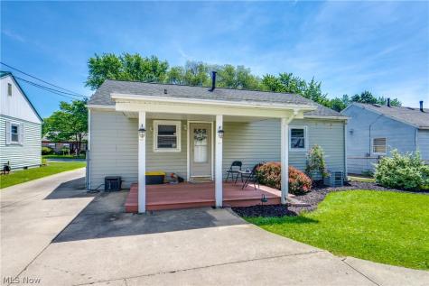 2313 Bollinger Avenue NE Canton OH 44705