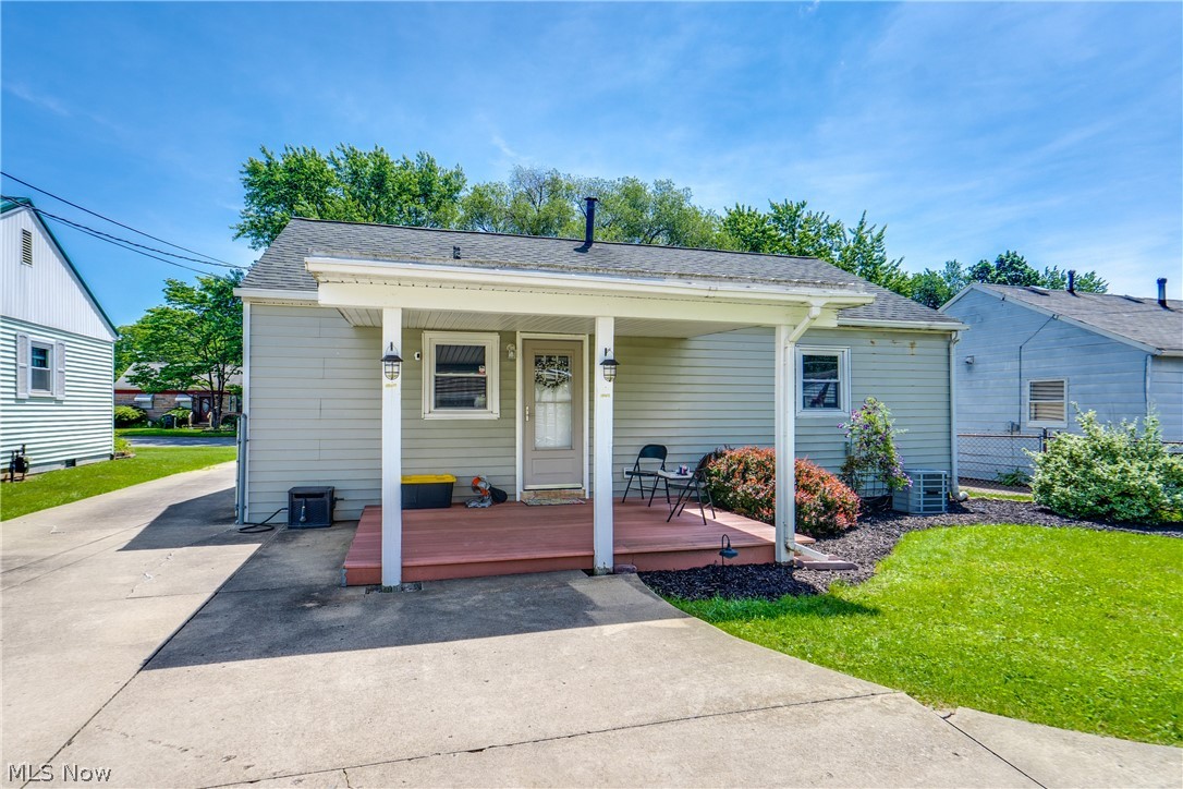 2313 Bollinger Avenue NE Canton OH 44705