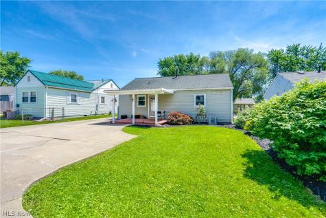 2313 Bollinger Avenue NE Canton OH 44705