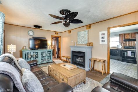 2313 Bollinger Avenue NE Canton OH 44705
