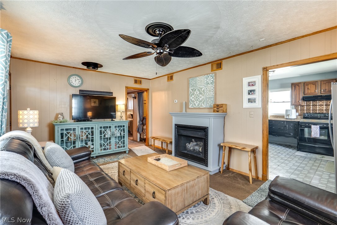2313 Bollinger Avenue NE Canton OH 44705