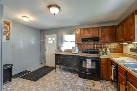 2313 Bollinger Avenue NE Canton OH 44705