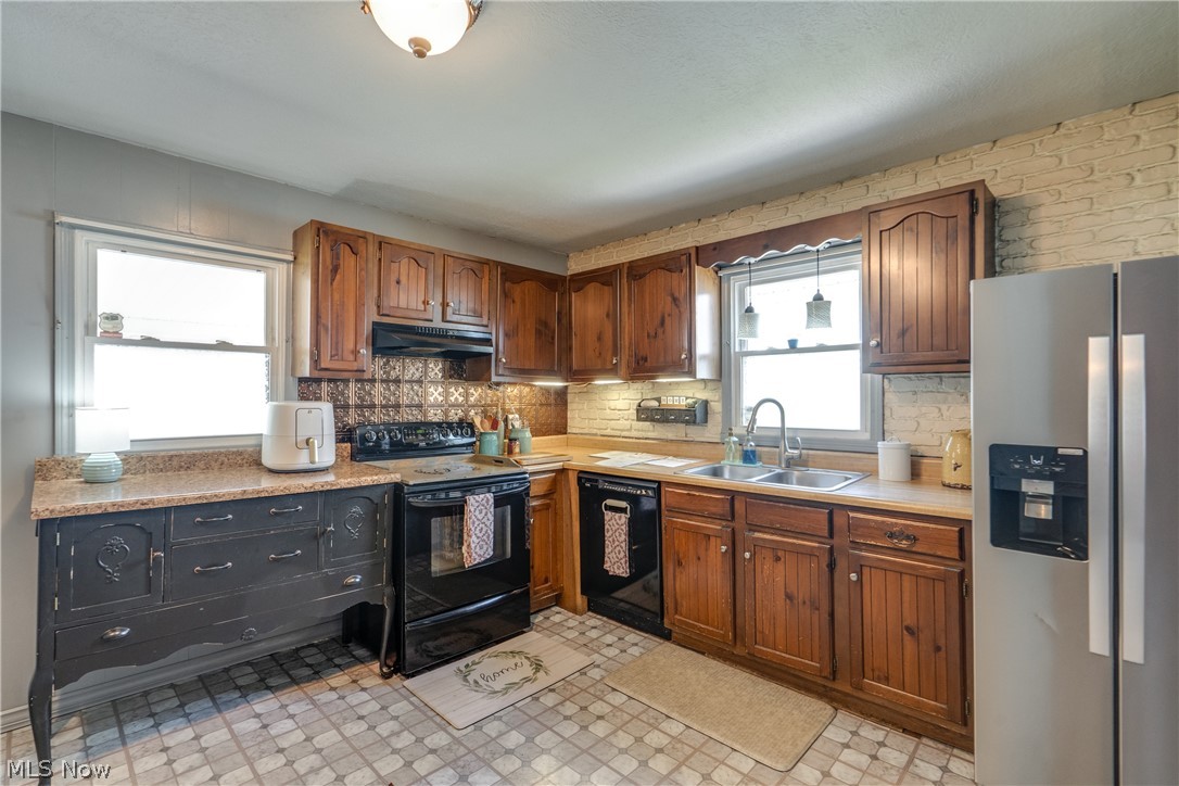 2313 Bollinger Avenue NE Canton OH 44705