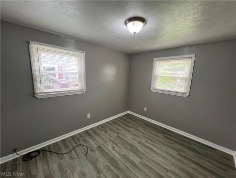 633 Blossom Drive Lorain OH 44052