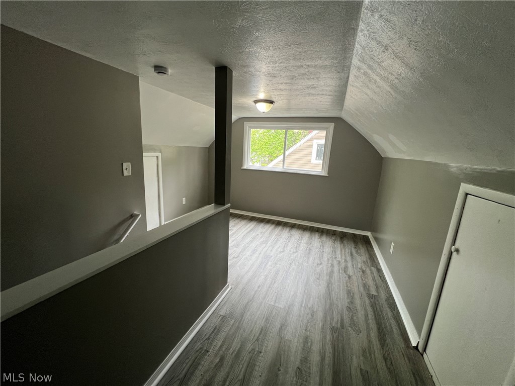 633 Blossom Drive Lorain OH 44052