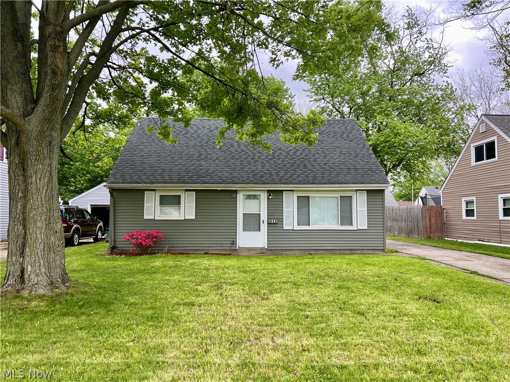633 Blossom Drive Lorain OH 44052