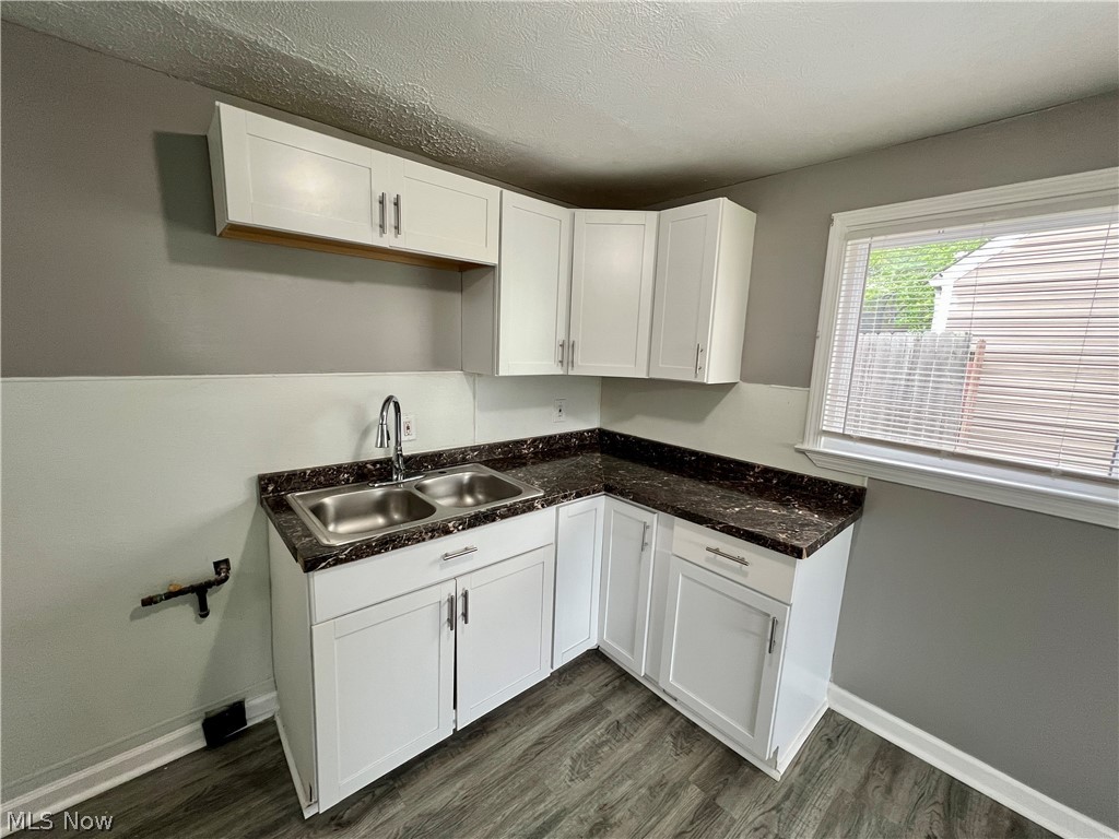 633 Blossom Drive Lorain OH 44052
