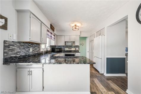 11599 Hoover Avenue NW Uniontown OH 44685