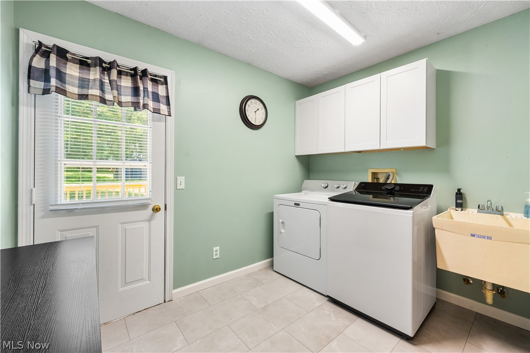 11599 Hoover Avenue NW Uniontown OH 44685