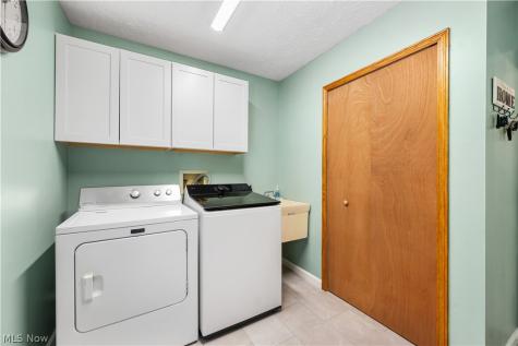 11599 Hoover Avenue NW Uniontown OH 44685