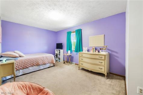 11599 Hoover Avenue NW Uniontown OH 44685