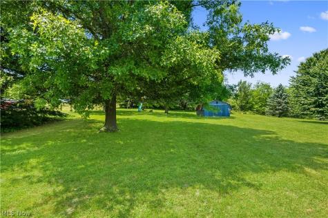 11599 Hoover Avenue NW Uniontown OH 44685
