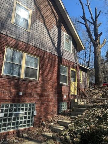 19201 Shawnee Road Euclid OH 44117