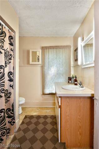 315 W Park Avenue Niles OH 44446