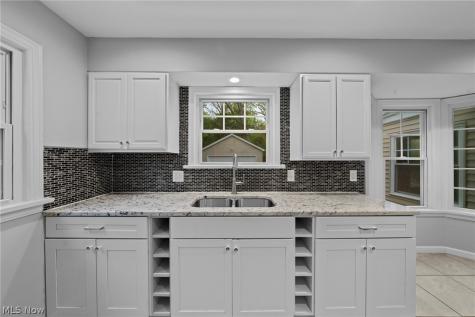 3504 E Scarborough Road Cleveland Heights OH 44118