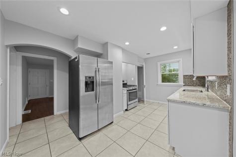 3504 E Scarborough Road Cleveland Heights OH 44118