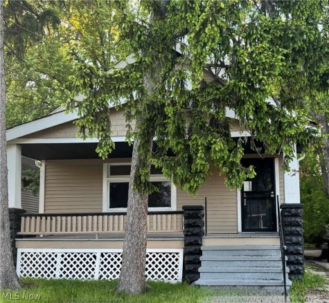 12709 Dove Avenue Cleveland OH 44105