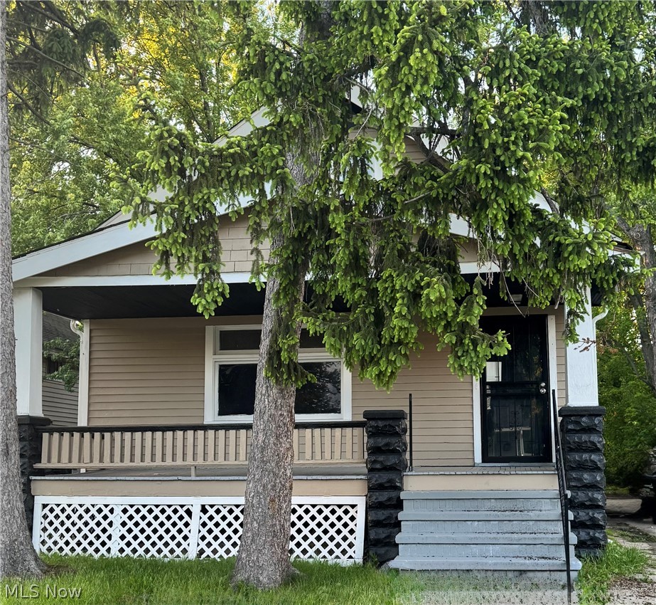 12709 Dove Avenue Cleveland OH 44105