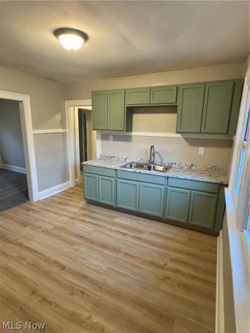 12709 Dove Avenue Cleveland OH 44105