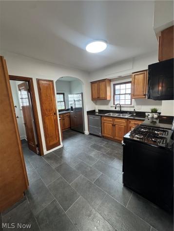 10900 Vernon Avenue Garfield Heights OH 44125
