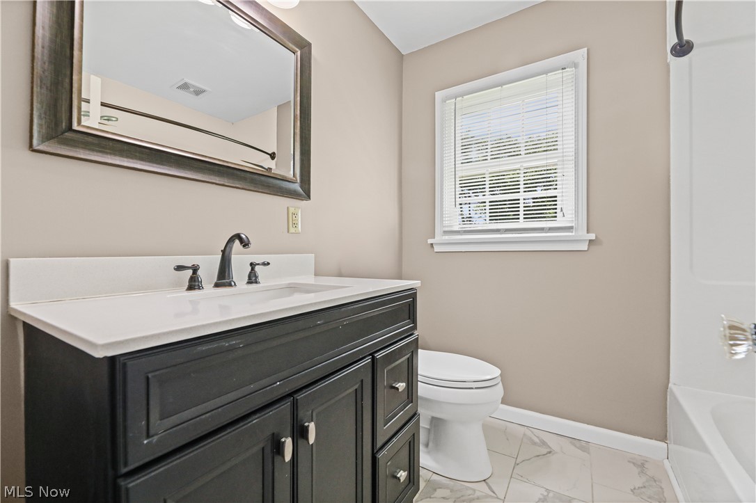 1042 Kingsway Street Alliance OH 44601