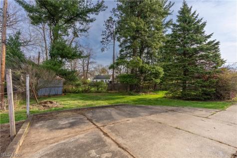263 Everhard Road SW North Canton OH 44709
