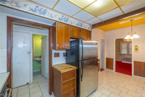 3396 Chalfant Road Shaker Heights OH 44120