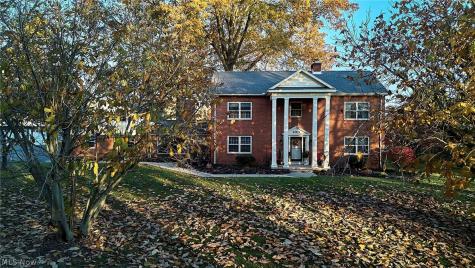 100 Maple Shade Drive Marietta OH 45750