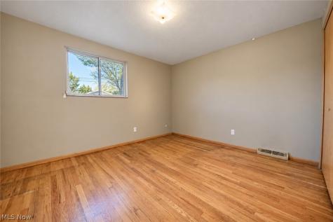 6498 Edgehurst Drive Brook Park OH 44142