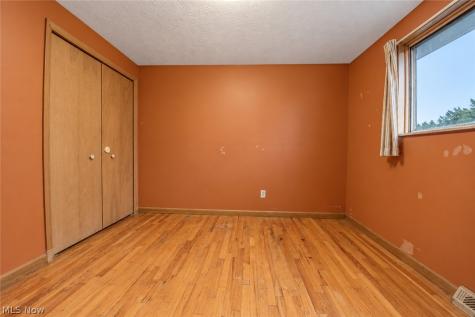 6498 Edgehurst Drive Brook Park OH 44142