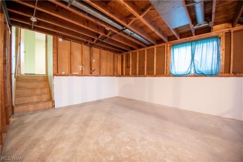 6498 Edgehurst Drive Brook Park OH 44142