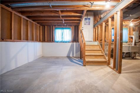 6498 Edgehurst Drive Brook Park OH 44142