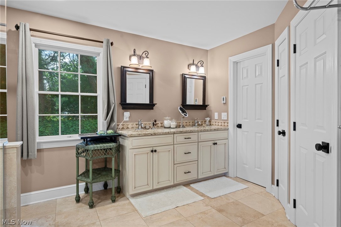 20 Solether Lane Chagrin Falls OH 44022