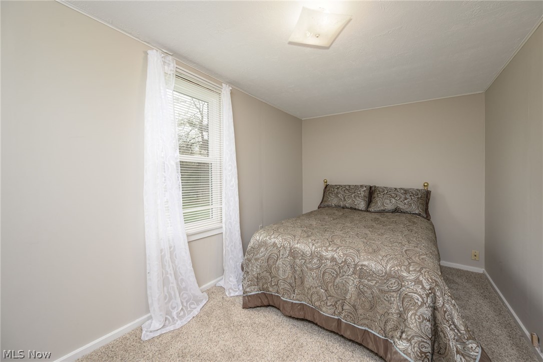 1069 W Nimisila Road New Franklin OH 44216