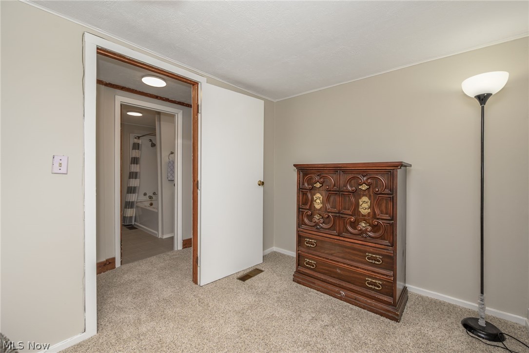 1069 W Nimisila Road New Franklin OH 44216