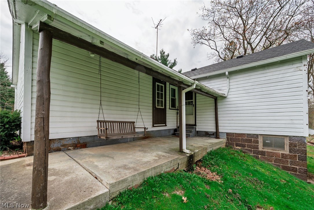 1069 W Nimisila Road New Franklin OH 44216