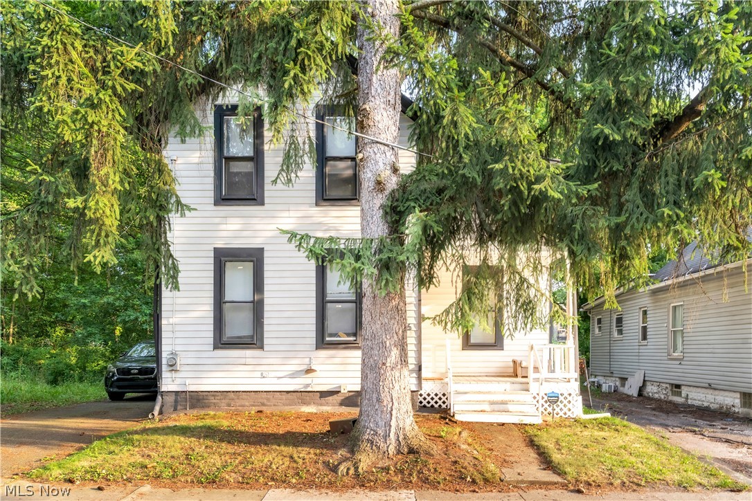 386 E Voris Street Akron OH 44311