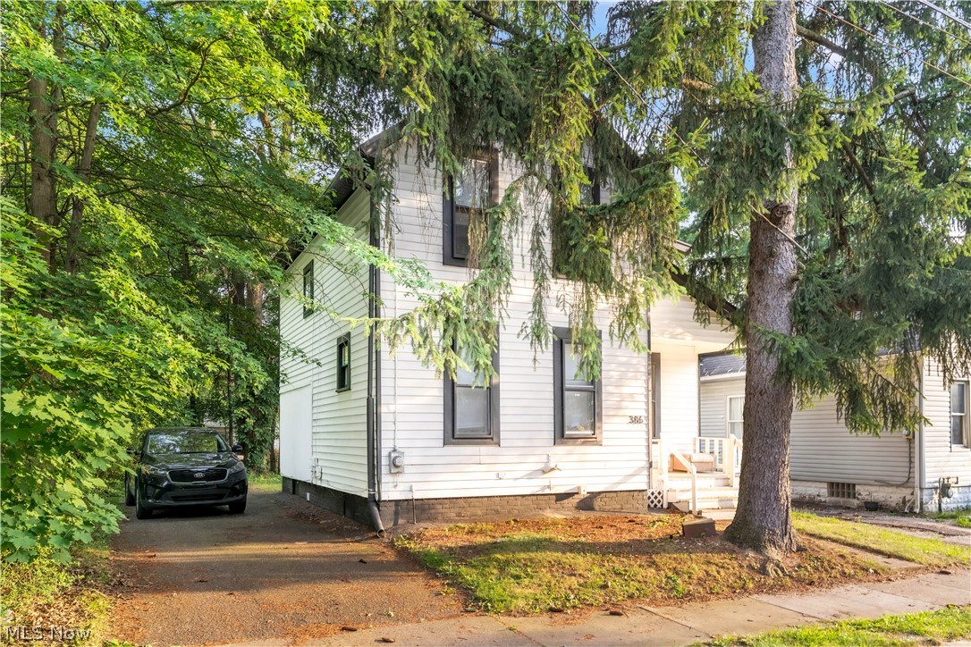 386 E Voris Street Akron OH 44311