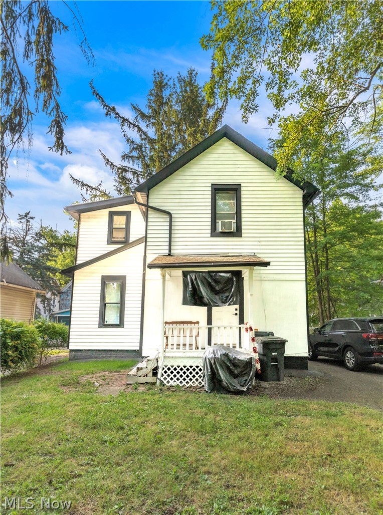 386 E Voris Street Akron OH 44311