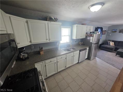 908 Bellevue Drive Willoughby OH 44094