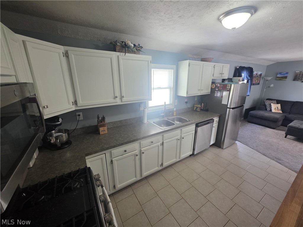 908 Bellevue Drive Willoughby OH 44094